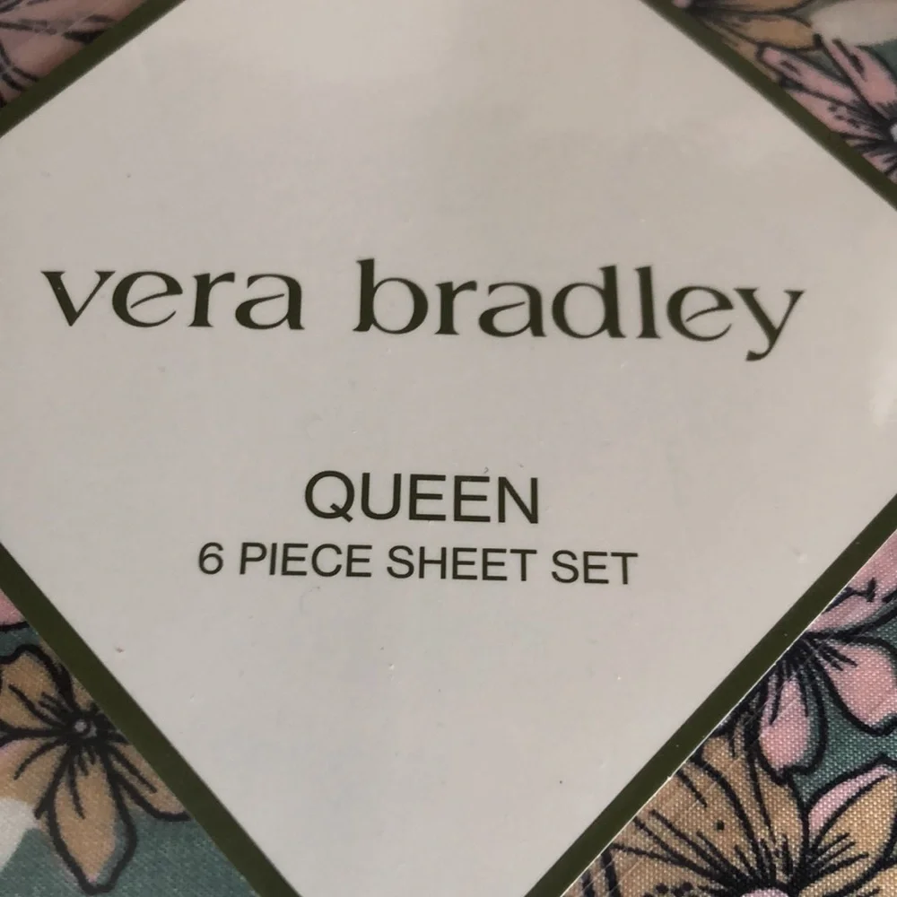 Vera Bradley QUEEN Sheet Set with Floral Pattern